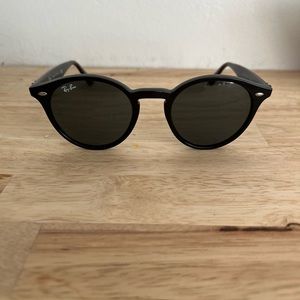 Ray-Ban RB2180 Sunglasses Black